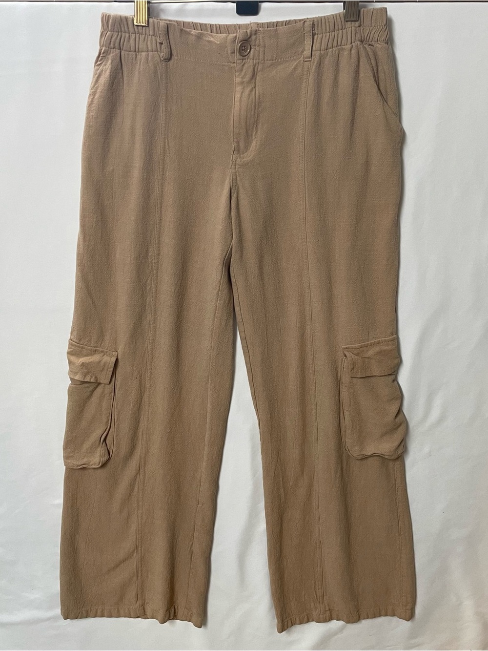 Women’s Cargo Pants in Light Brown